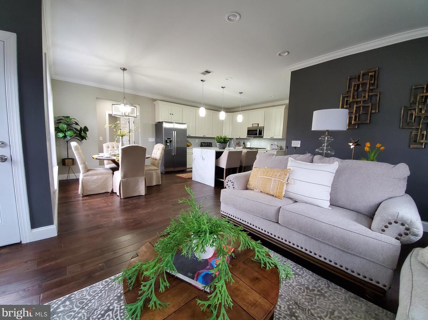 703 Devon Rd, Moorestown NJ 08057-1644 exterior