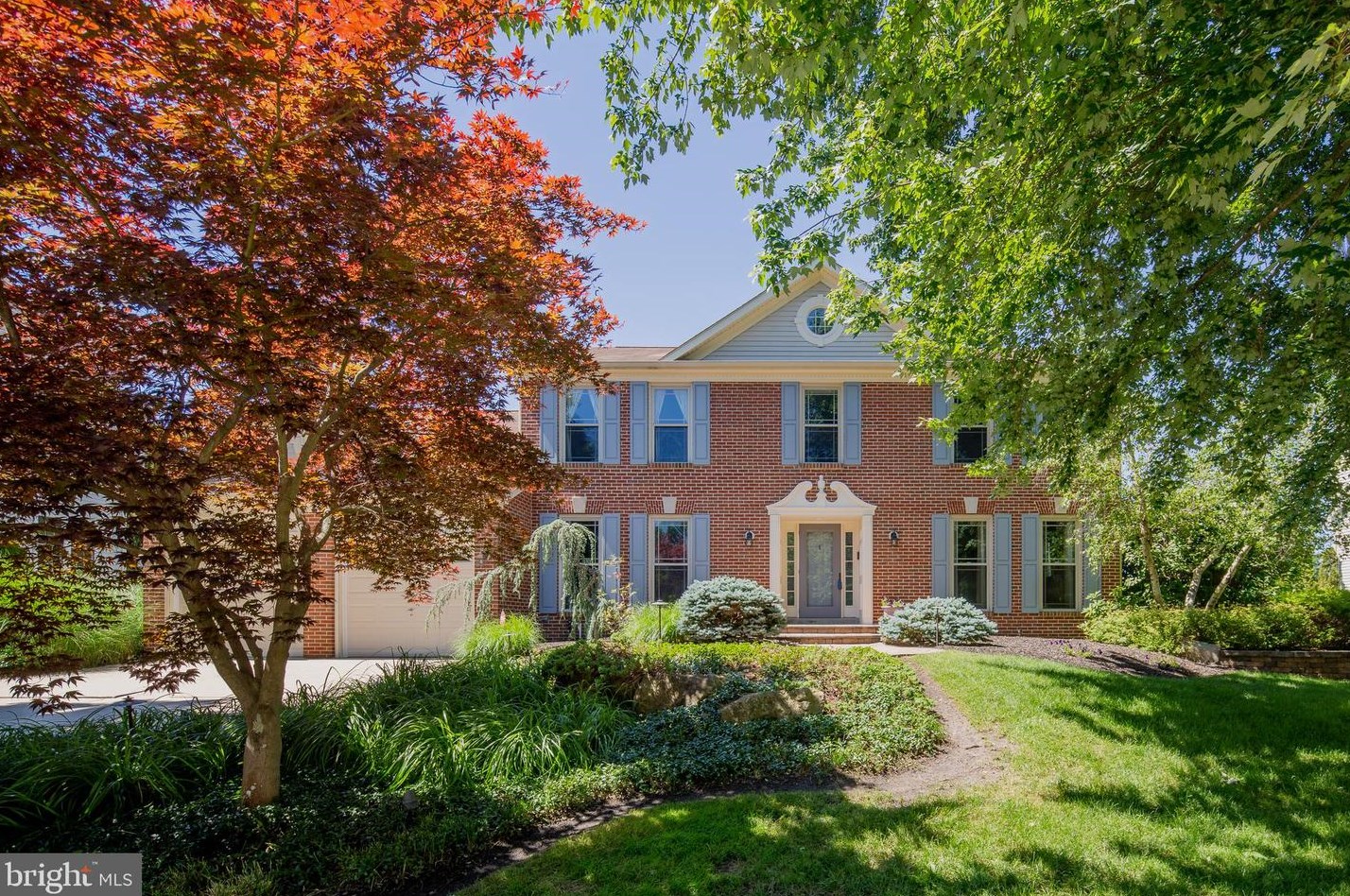 9 Byron Dr, Mount Laurel, NJ 08054-4701