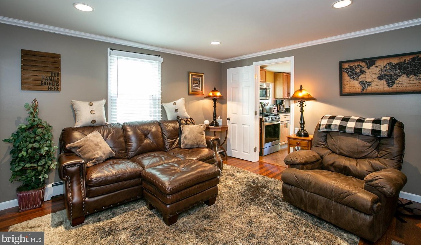71 Mary St, Chesterfield NJ  08505-1843 exterior