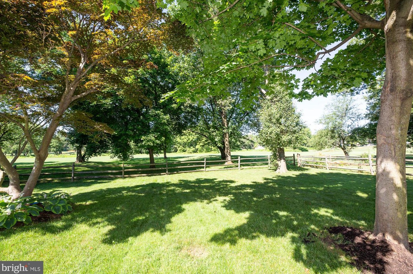 141 Haines Ct, Mount Laurel, NJ 08054-2406