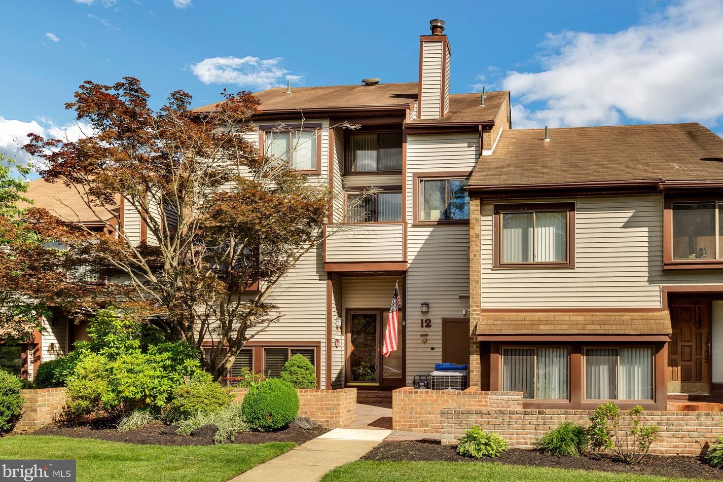 12 Birchfield Dr, Mount Laurel, NJ 08054-2559