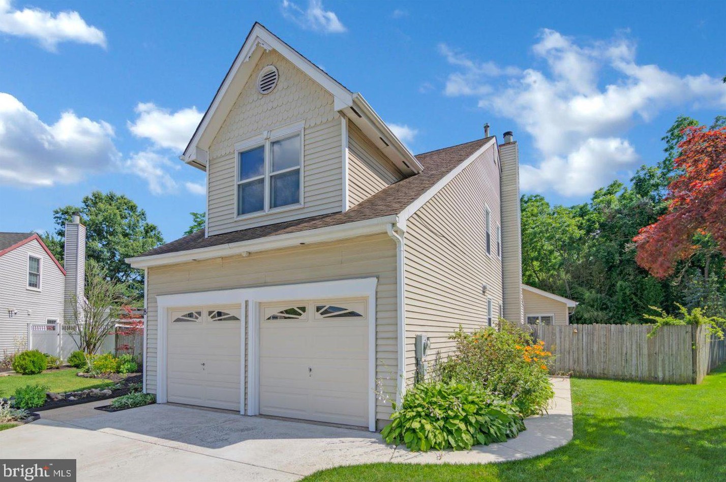 8 Conover Ct, Mount Laurel, NJ 08054