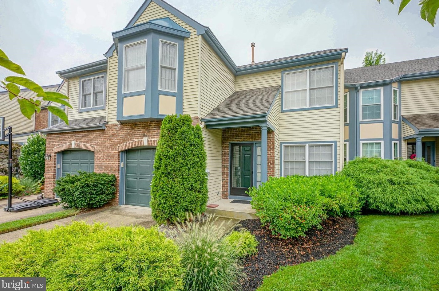 6 Corlen Ct, Medford, NJ 08055-2357