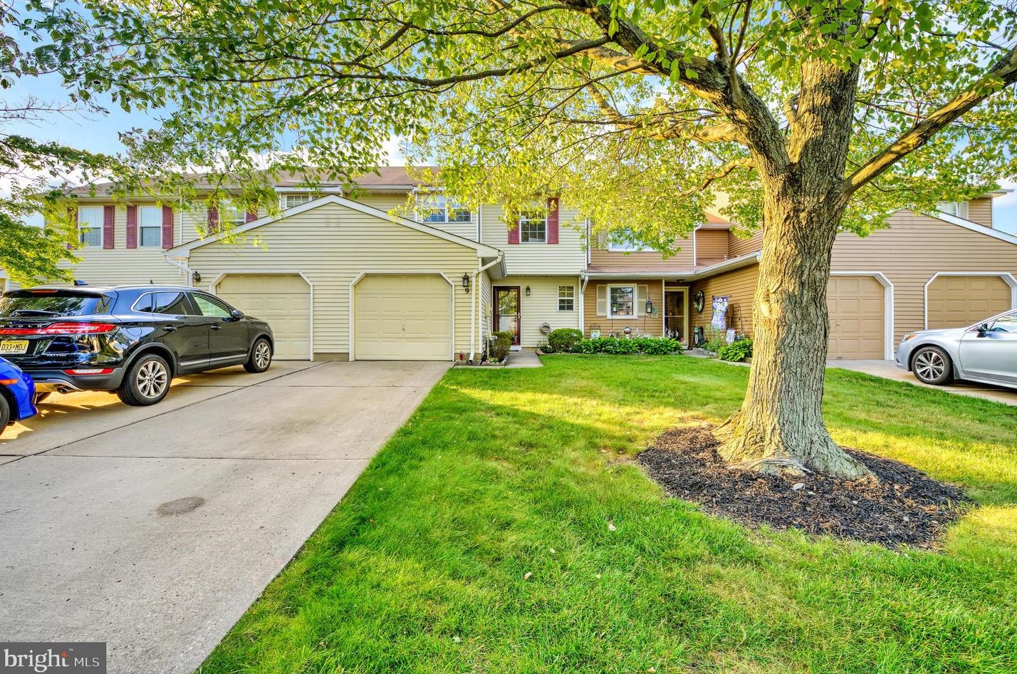 9 Norfolk Ct, Chesterfield, NJ 08505-3129