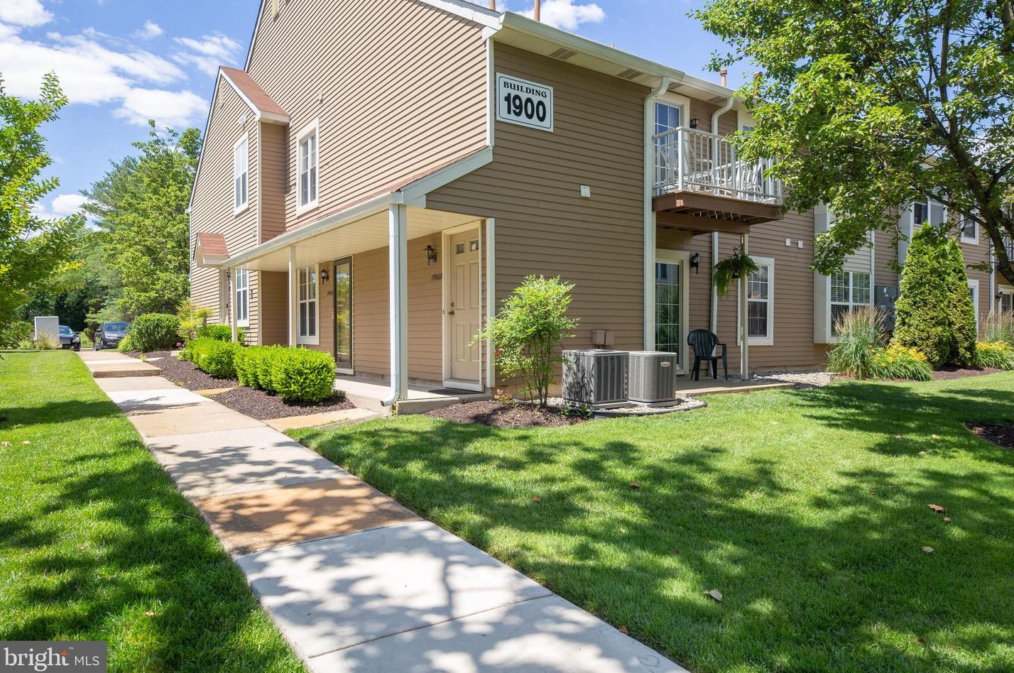1905 Ralston Dr, Mount Laurel, NJ 08054
