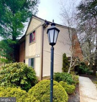 905 Cypress Point Cir, Mount Laurel, NJ 08054