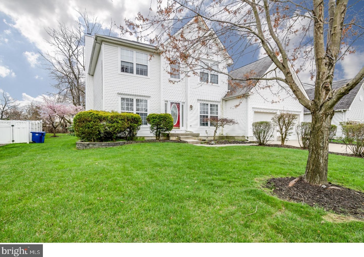 9 Buttonwood Dr, Chesterfield, NJ 08505-4817