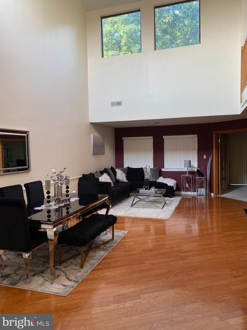 1204 Augusta Cir, Mount Laurel NJ  08054-2747 exterior