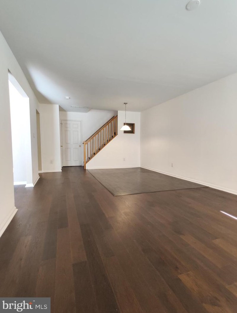 2805 Saxony Dr, Mount Laurel NJ  08054-6811 exterior