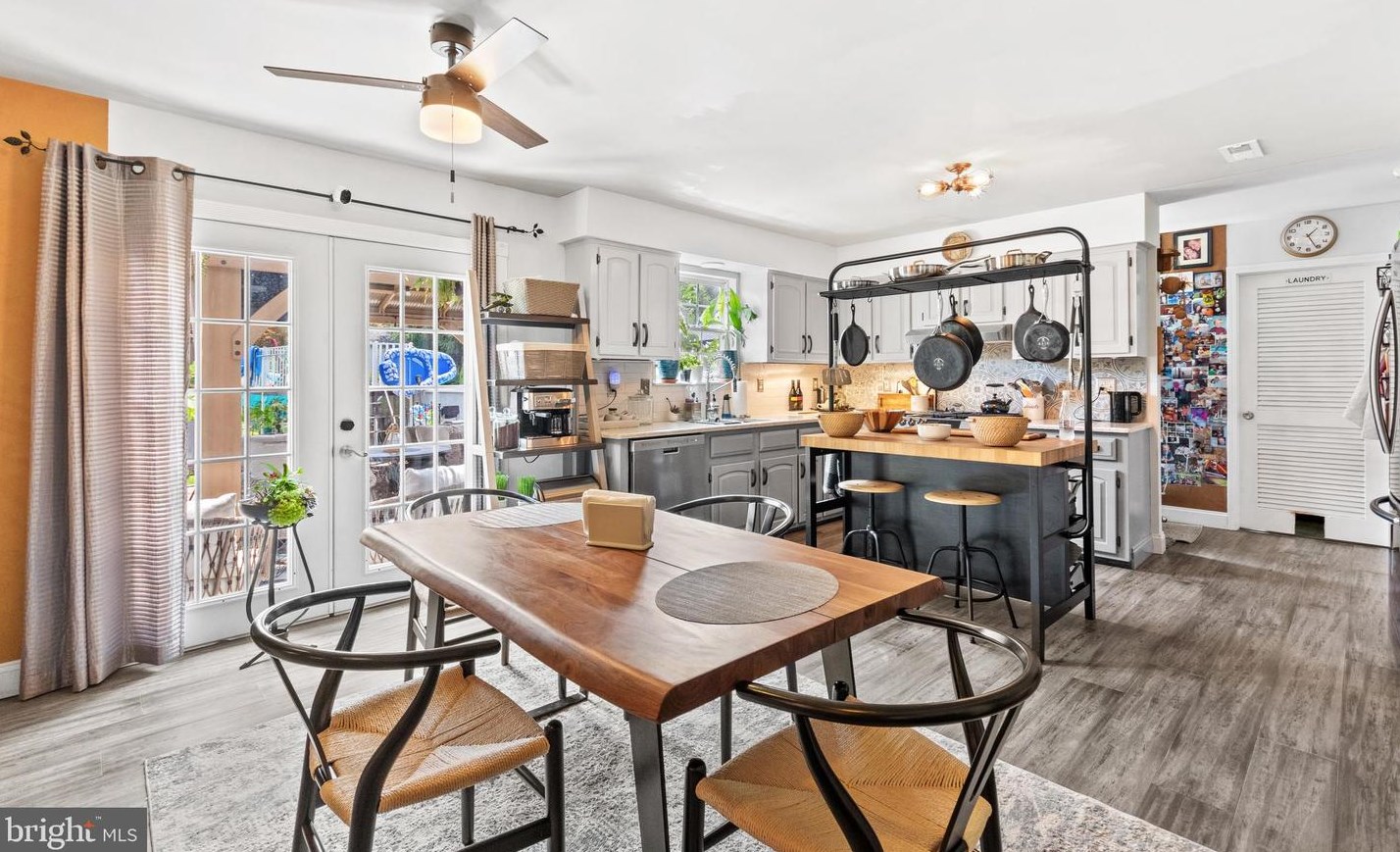 29 Vincent Dr, Burlington, NJ 08016-3849
