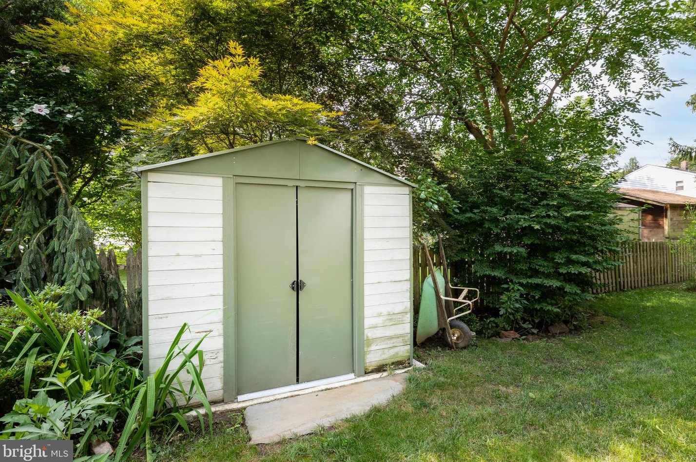 312 Elm St, Moorestown NJ  08057-3616 exterior