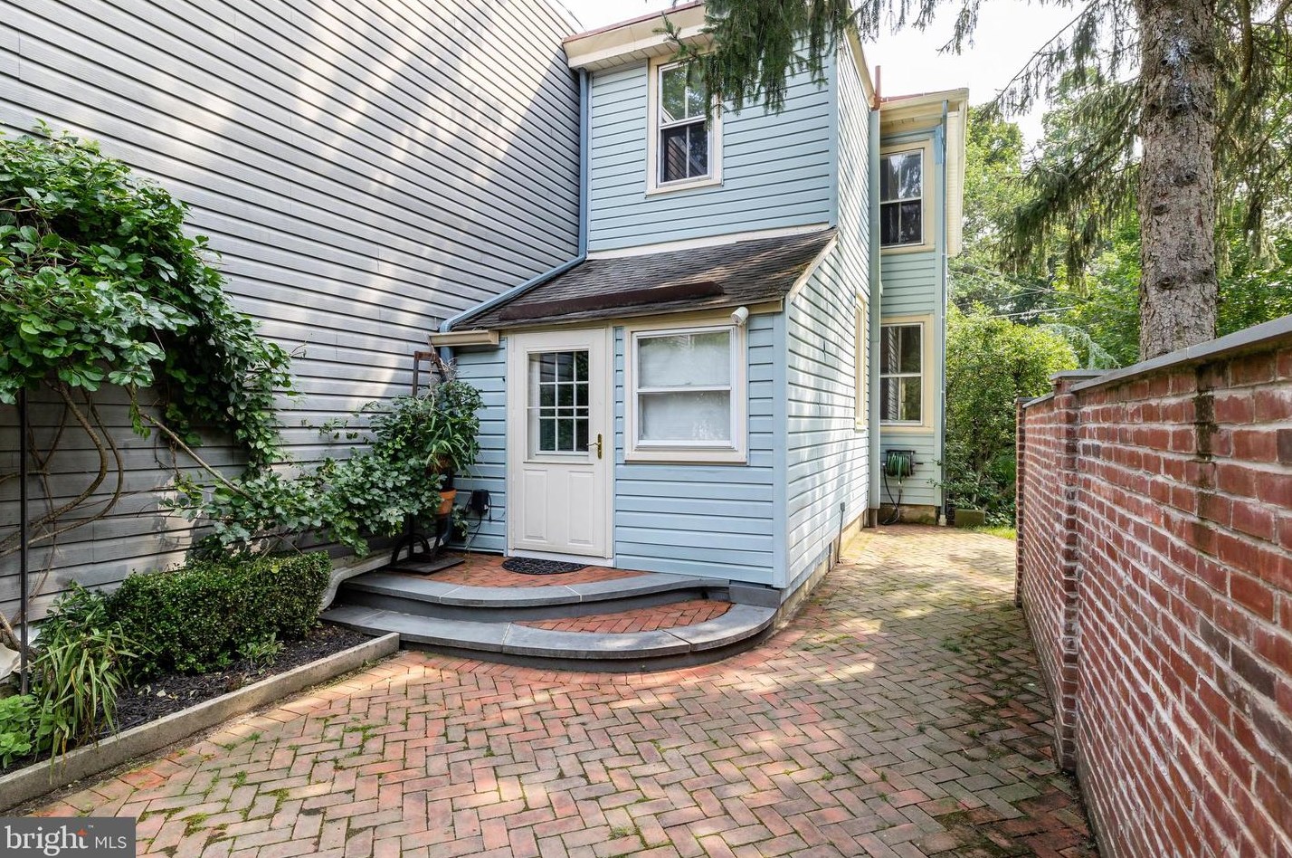 312 Elm St, Moorestown NJ  08057-3616 exterior