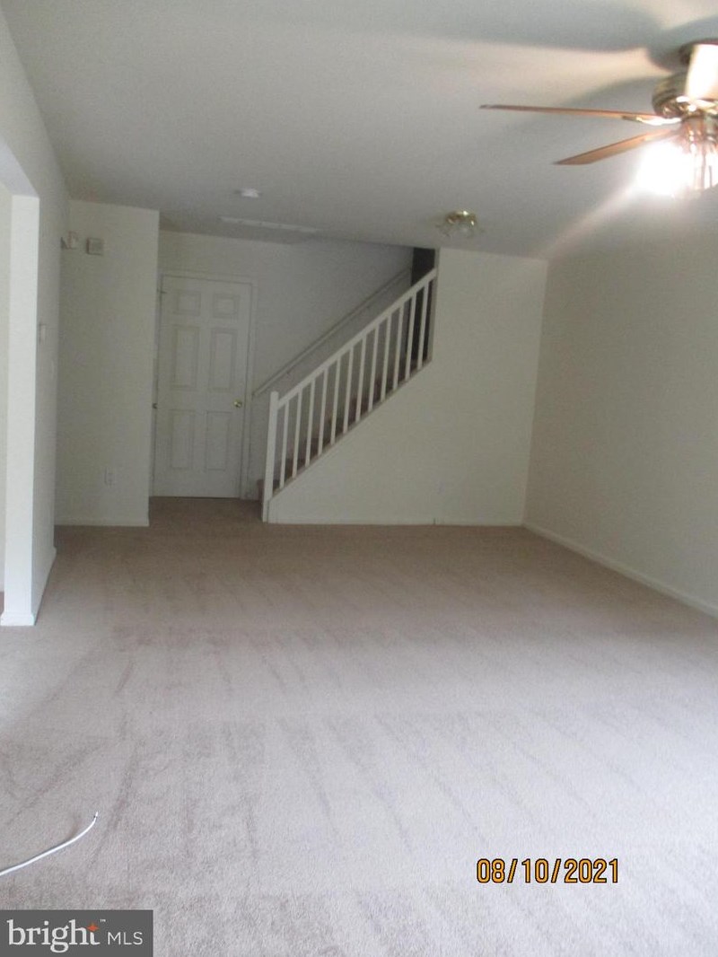 2703 Saxony Dr, Mount Laurel, NJ 08054