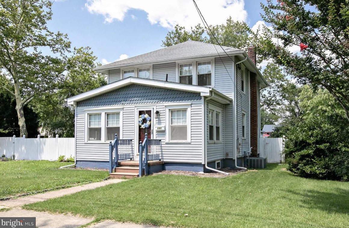 131 Oxford Rd, Riverton, NJ 08077
