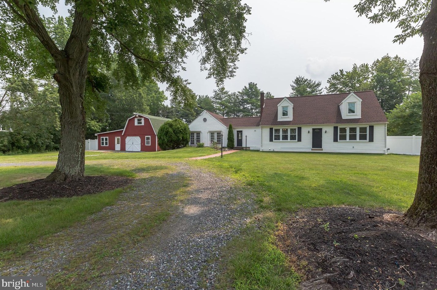1034 Union Mill Rd, Mount Laurel, NJ 08054-9564