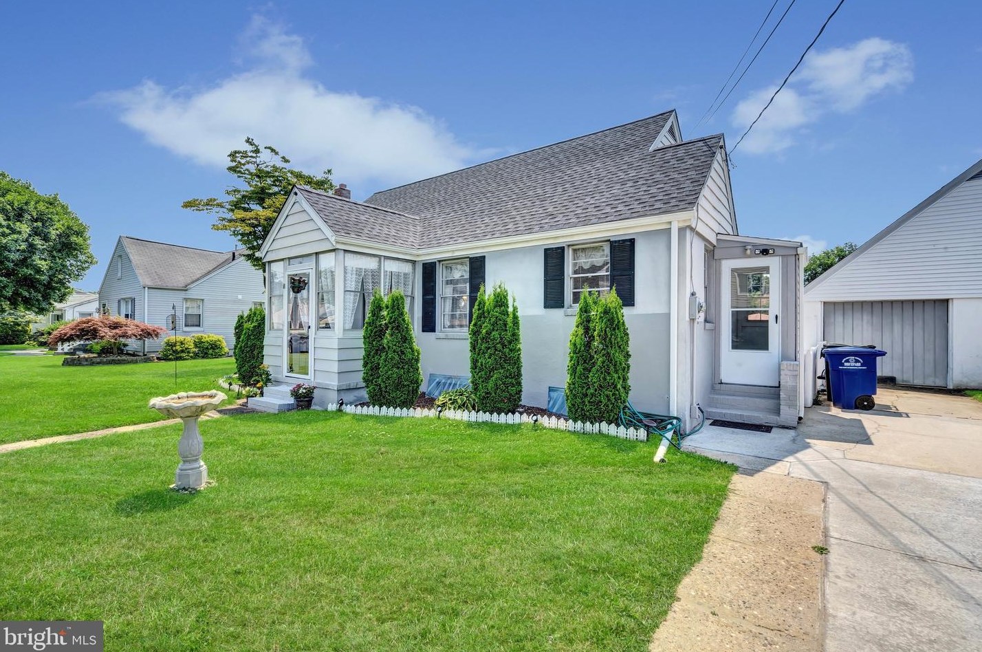 14 Elm Ave, Chesterfield, NJ 08505-1910