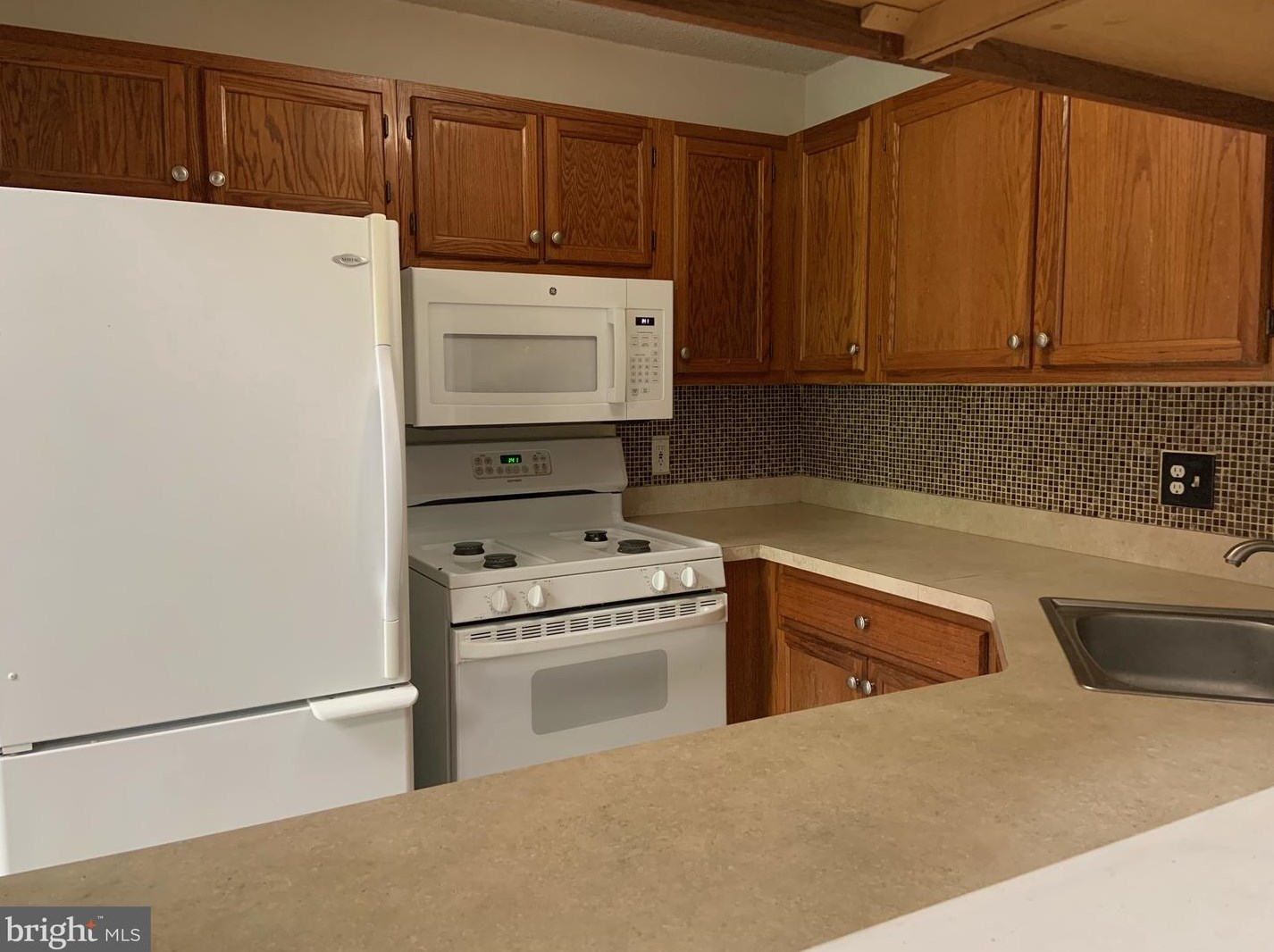4920 Dunbarton Rd, Mount Laurel NJ  08054-5651 exterior