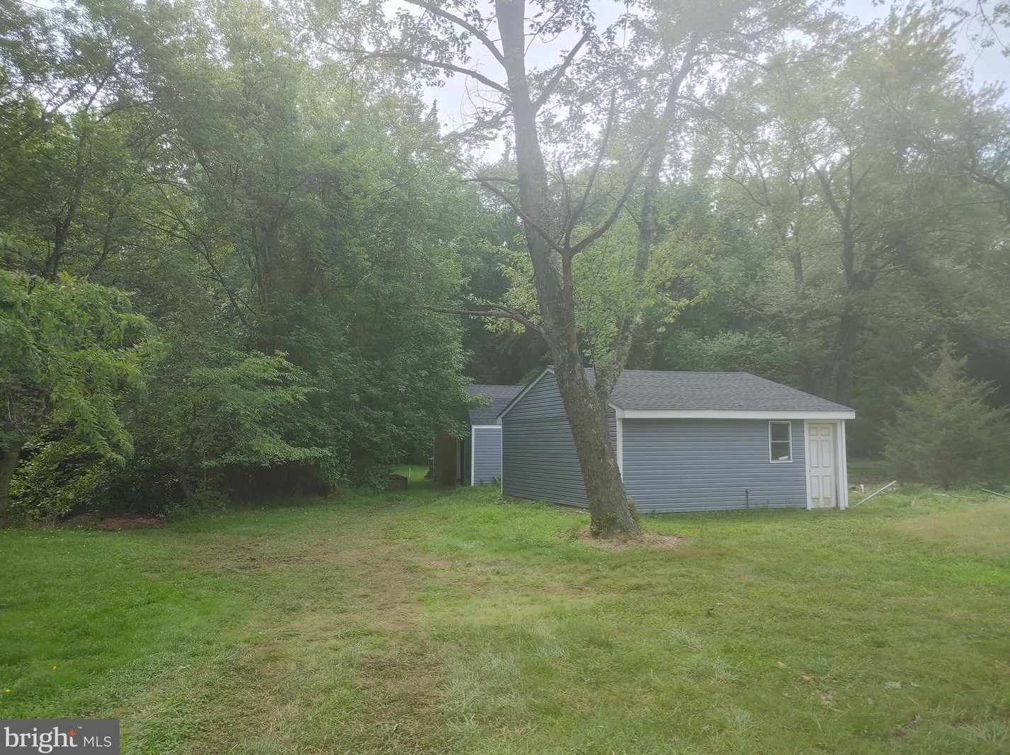 1004 Hainesport Mount Laurel Rd, Mount Laurel NJ  08054-6284 exterior