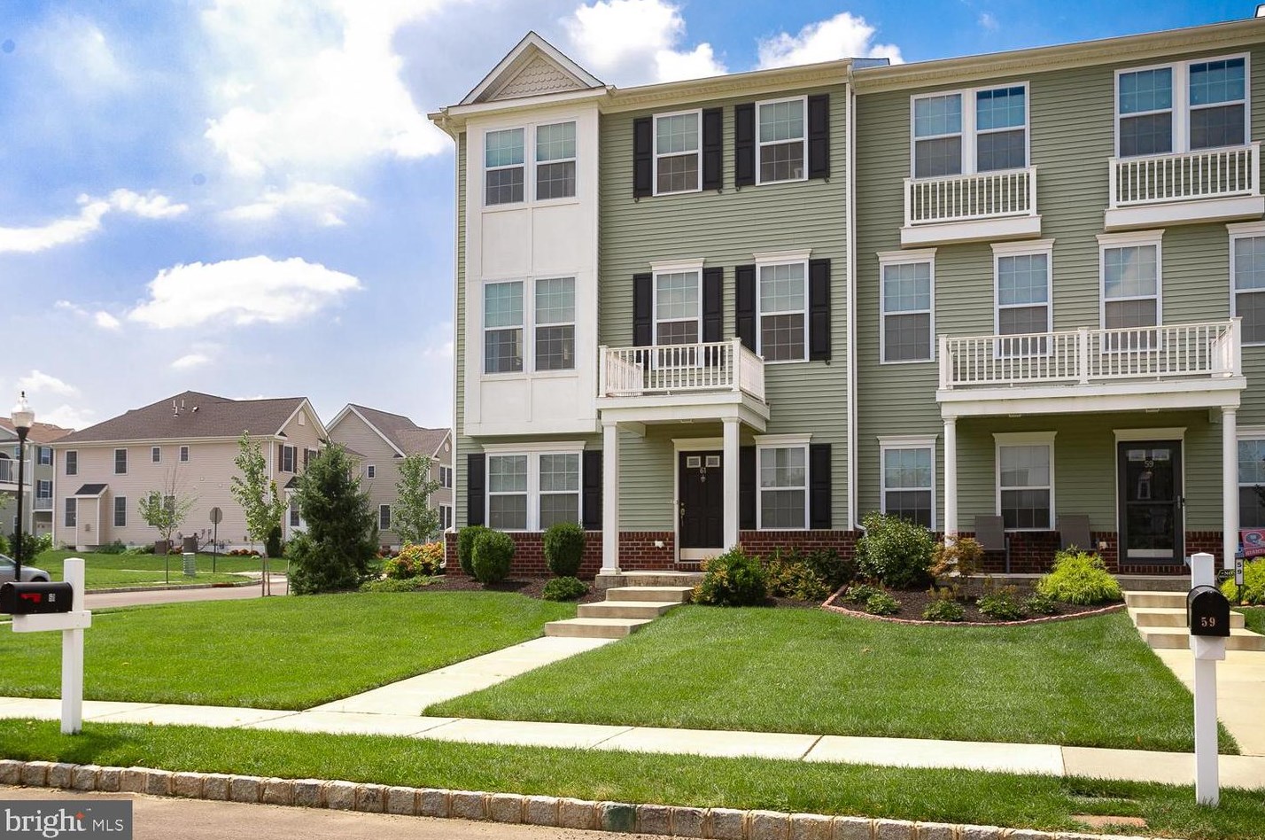 61 Saddle Way, Chesterfield, NJ 08515