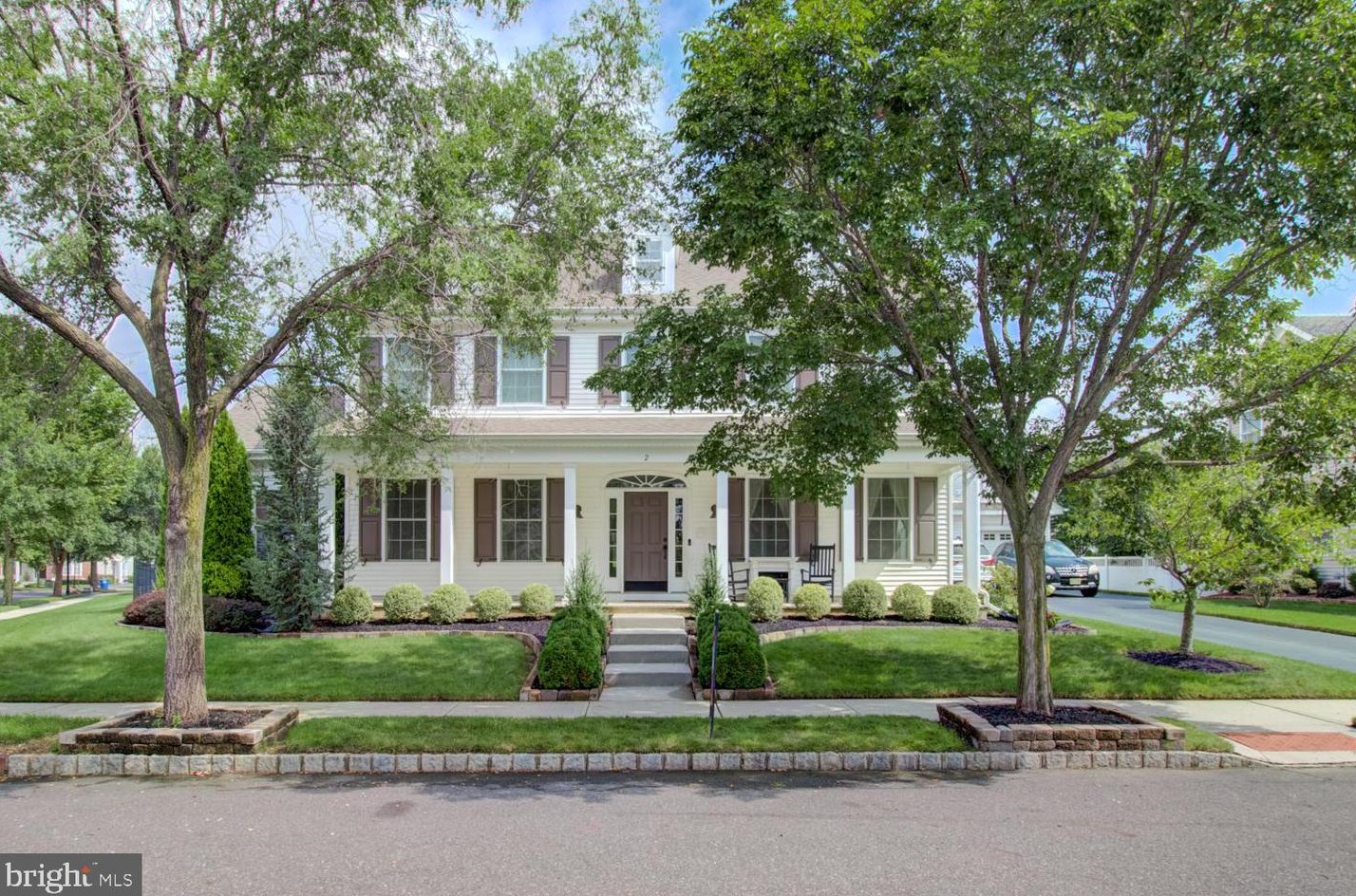 2 Stallion Dr, Chesterfield, NJ 08515