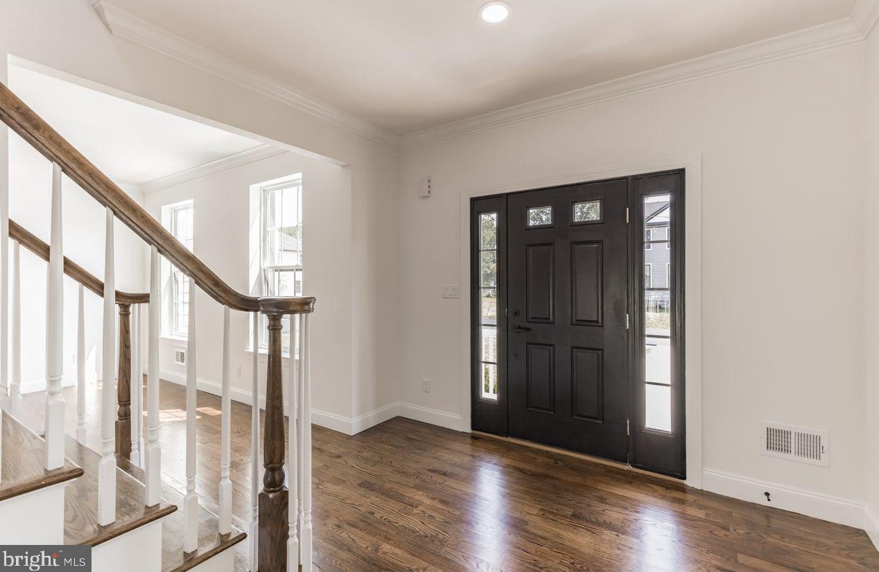 2390 Church Rd, Riverton, NJ 08077