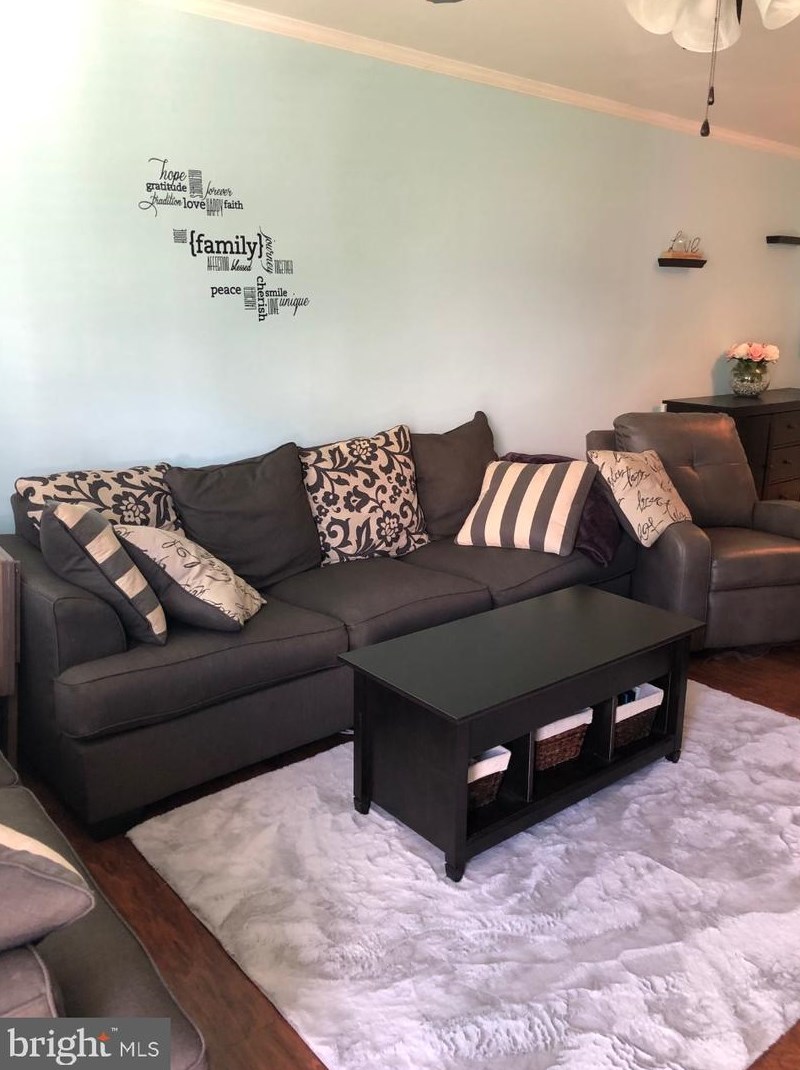 2406 Saxony Dr, Mount Laurel NJ  08054-6807 exterior