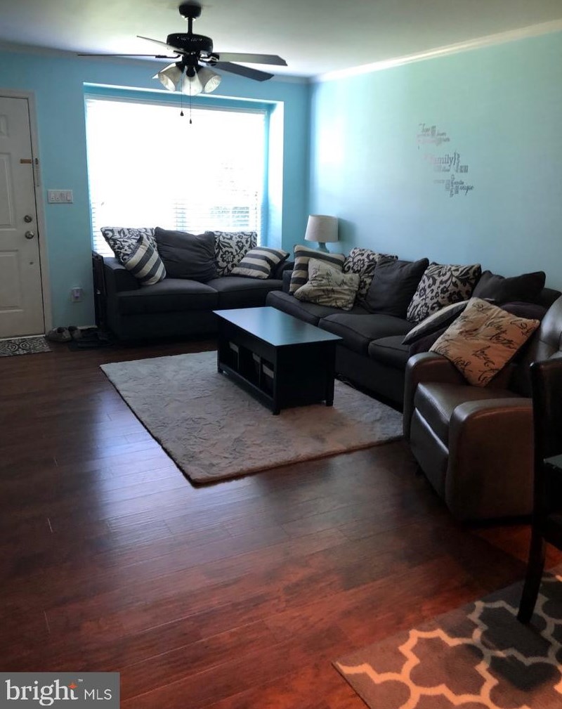 2406 Saxony Dr, Mount Laurel NJ  08054-6807 exterior