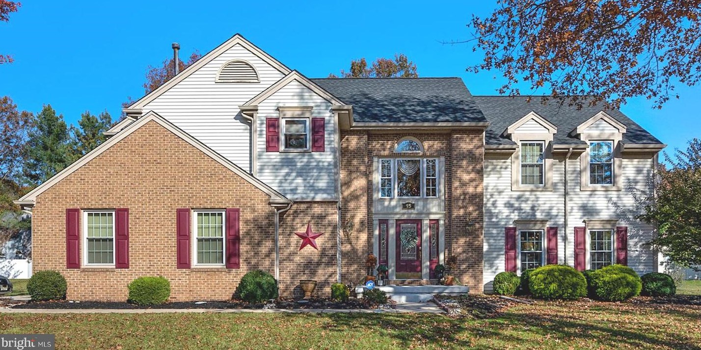 15 Hopemont Dr, Mount Laurel, NJ 08054-4514