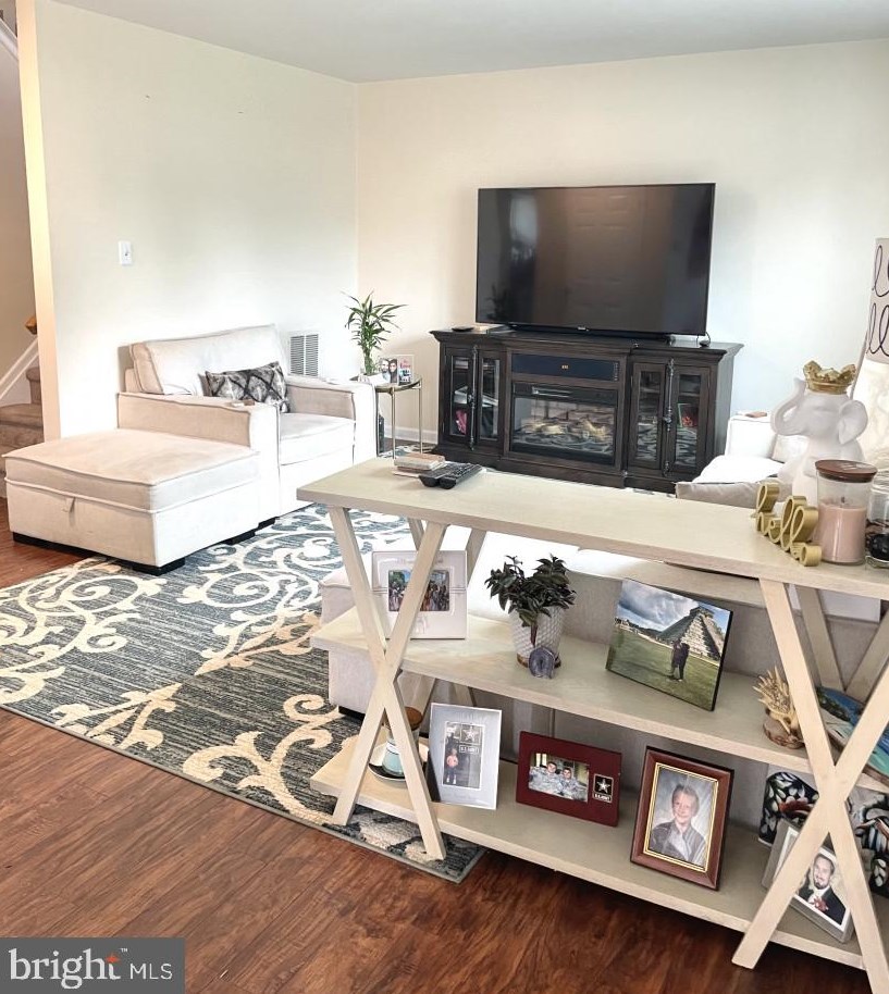 17 Tioga Ct, Chesterfield, NJ 08505-3139