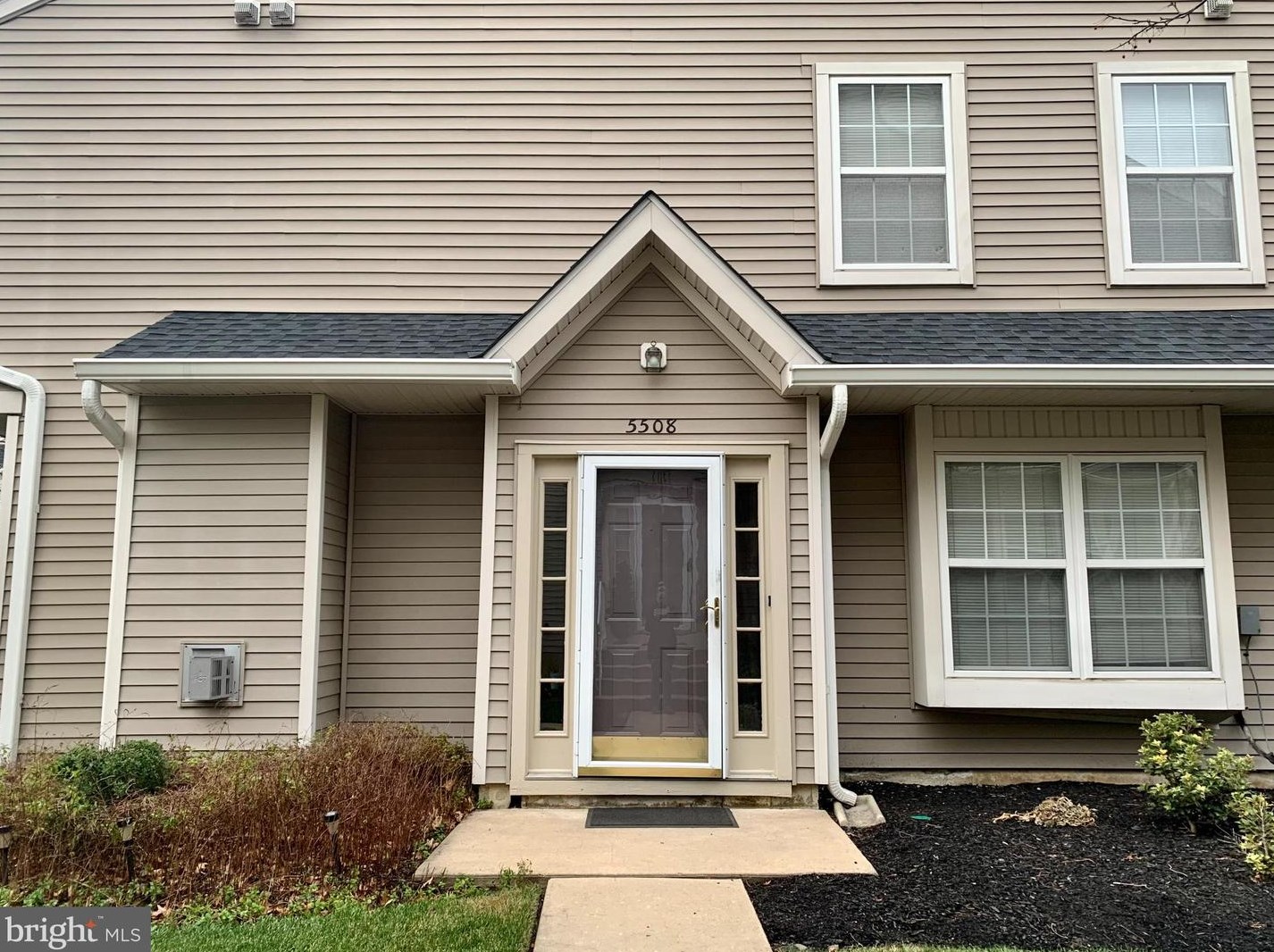 5508 Essex Ln, Mount Laurel, NJ 08054-6718