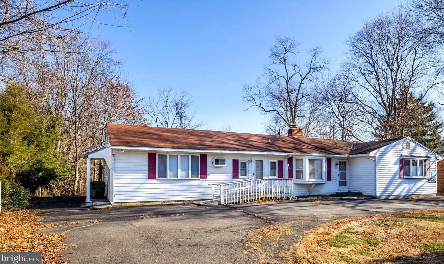 734 Eayrestown Rd, Lumberton Township, NJ 08048
