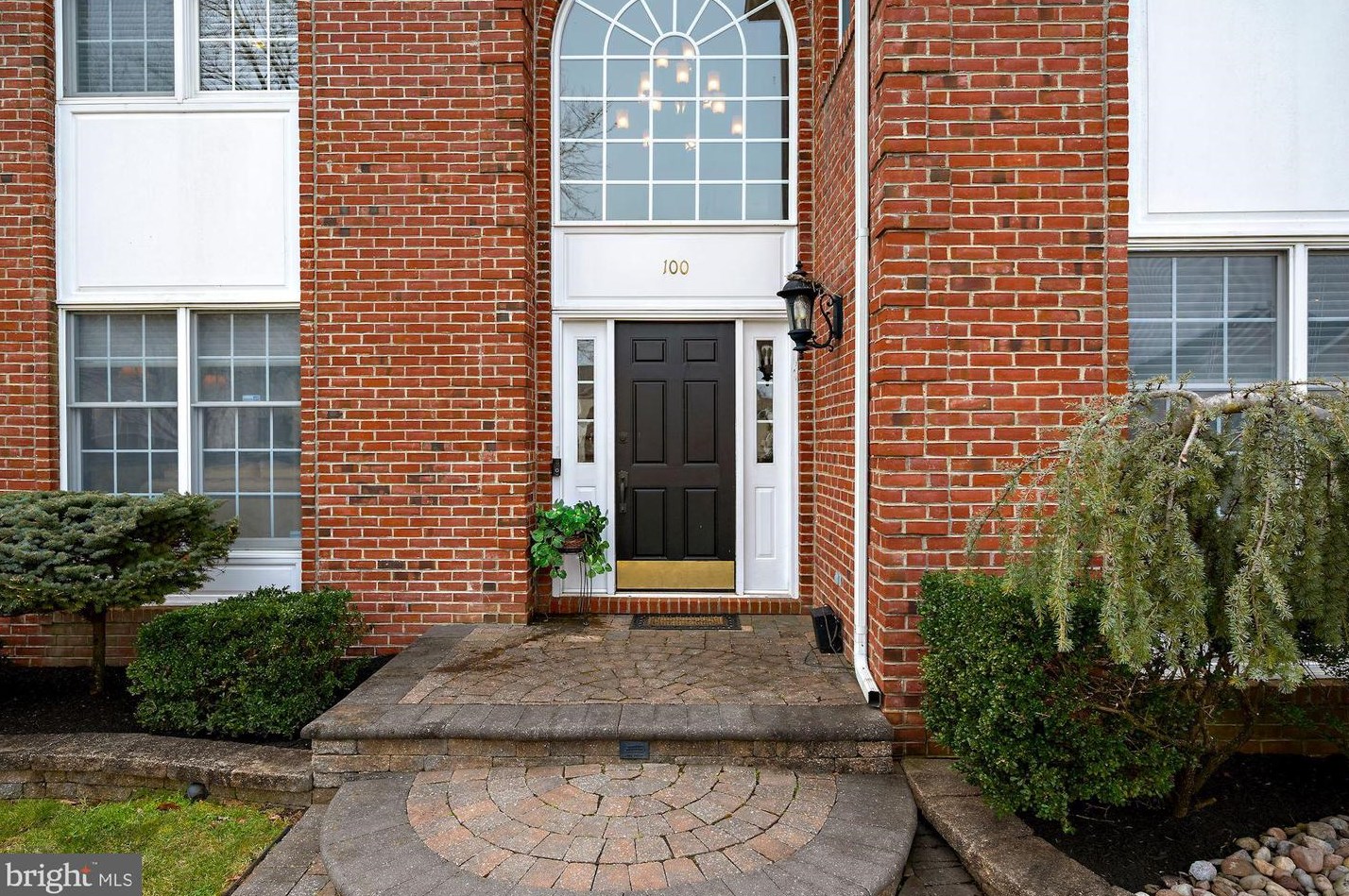100 Smith Ct, Moorestown, NJ 08057-3899