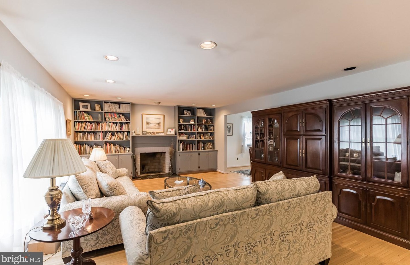 216 Winding Way, Moorestown, NJ 08057-2632