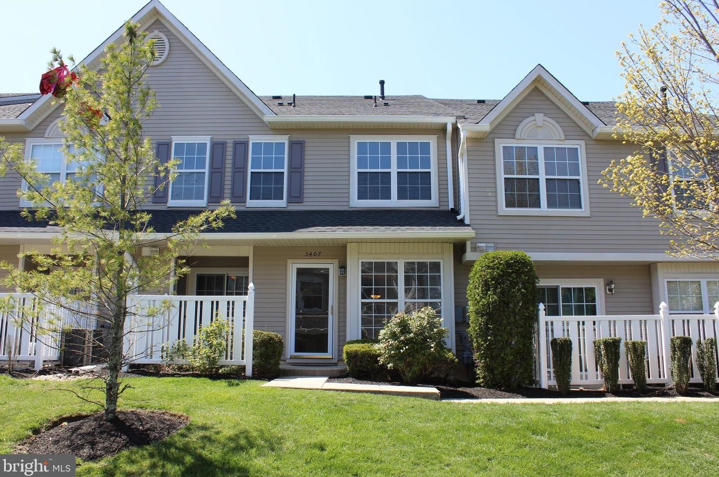 5407 Essex Ln, Mount Laurel, NJ 08054-6717