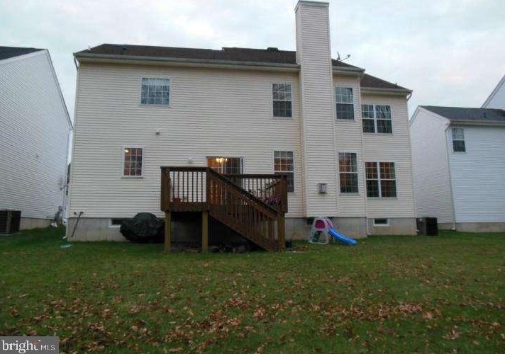 18 Sagamore Ln, Chesterfield, NJ 08505-4459