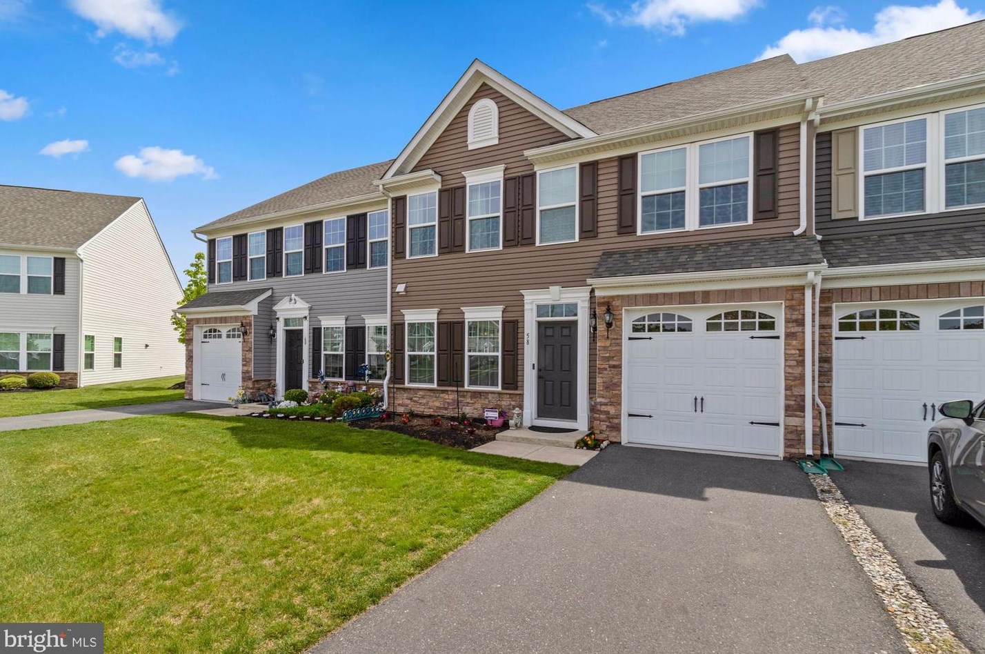 58 Heals Farm Rd, Burlington, NJ 08016-3180