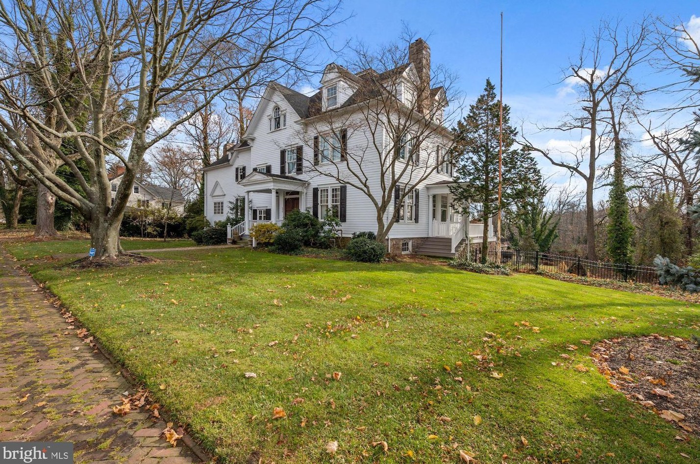254 E Main St, Moorestown, NJ 08057