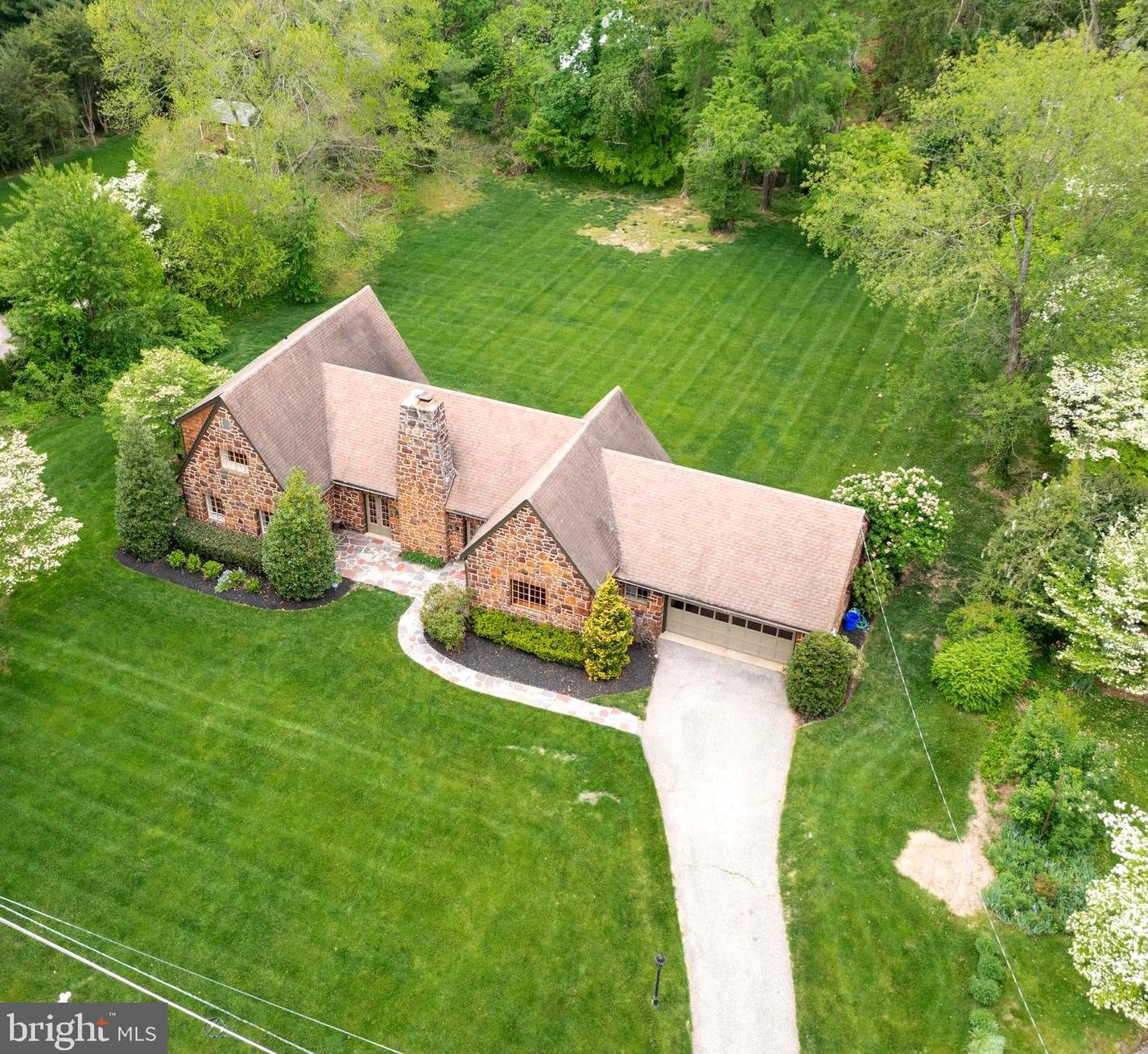 13 Maple Ave, Moorestown NJ 08057-1860 exterior