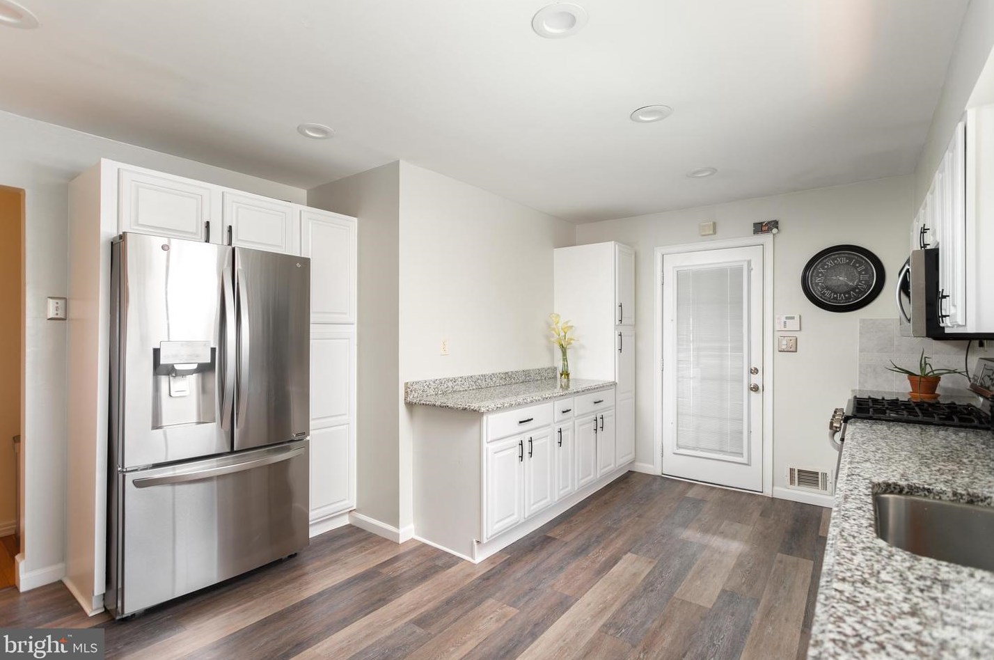 13 Lansdowne Rd, Burlington NJ 08016-2966 exterior