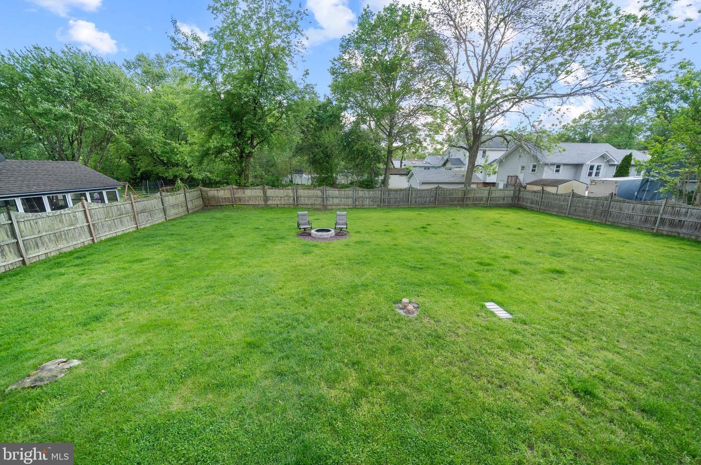 210 S Lenola Rd, Moorestown, NJ 08057