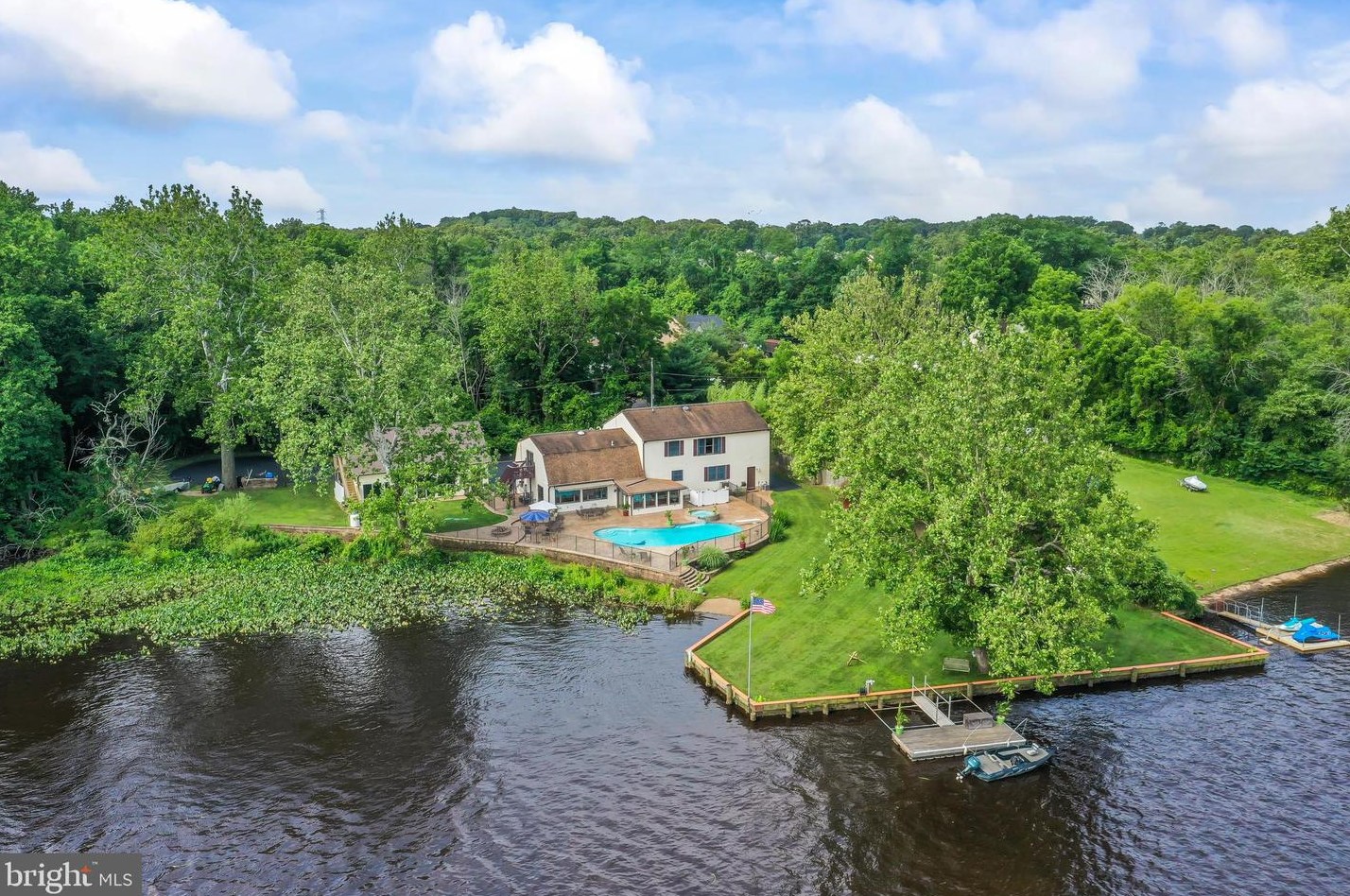 114 Texas Ave, Mount Laurel, NJ 08054-1608