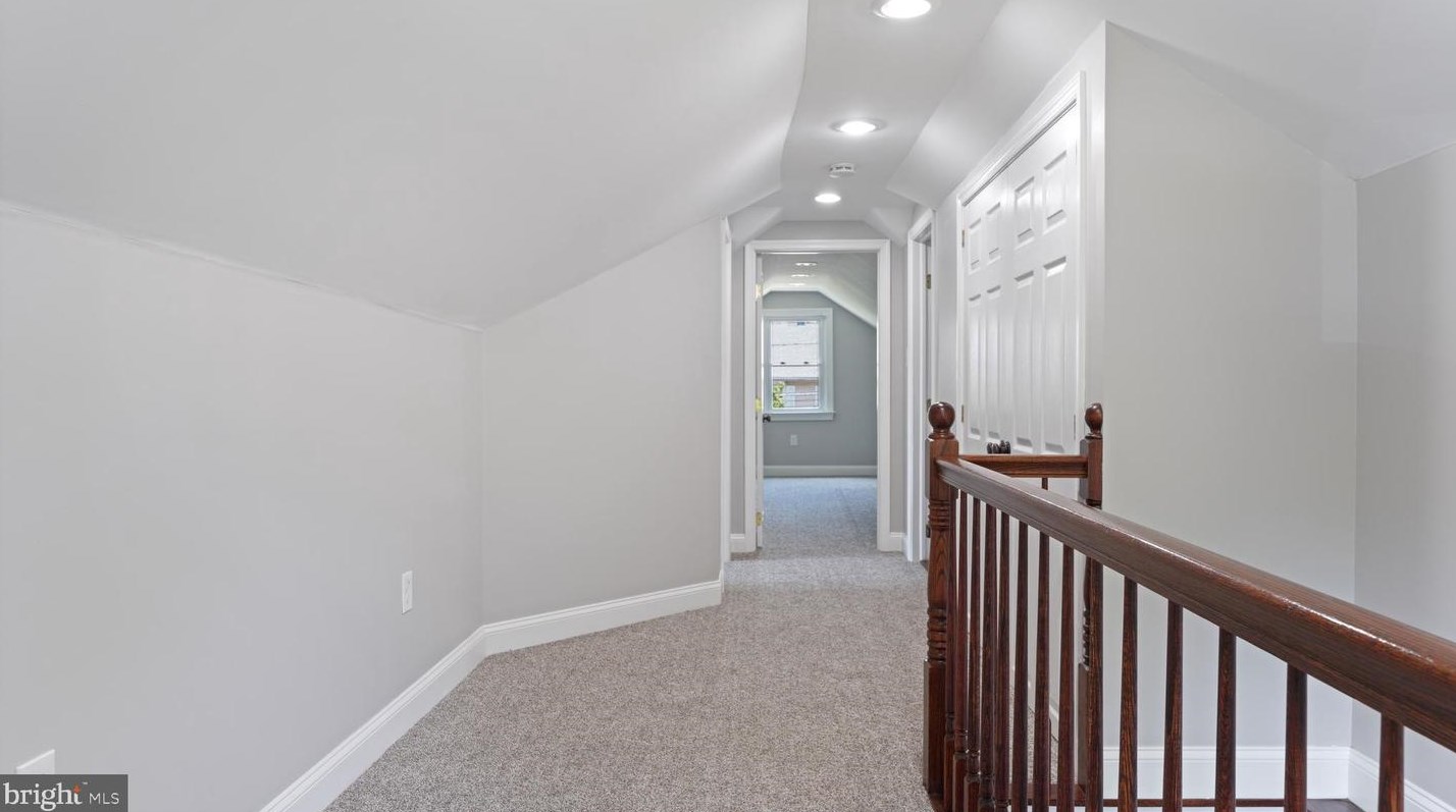 313 Church St, Moorestown NJ 08057-2418 exterior