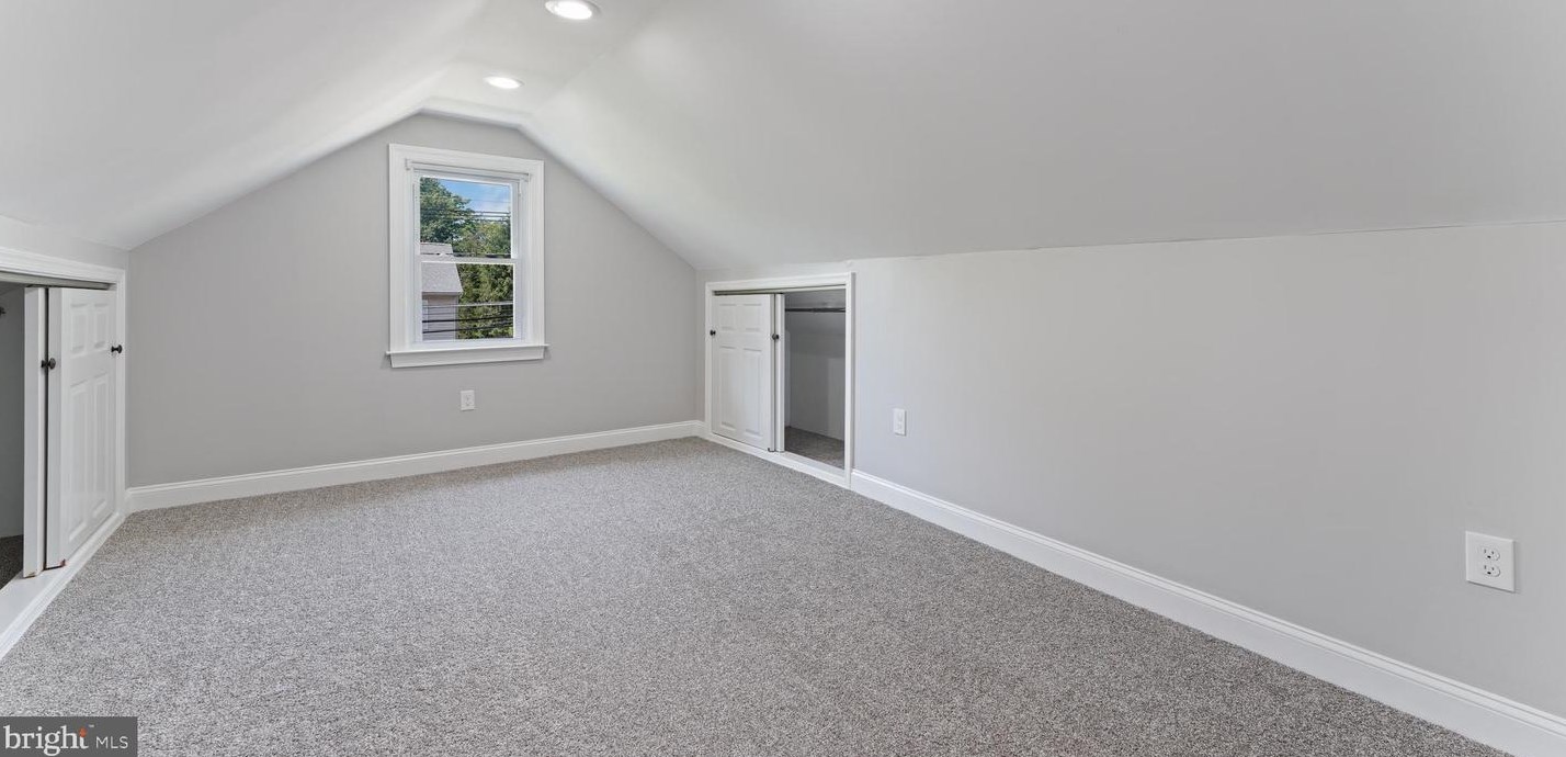 313 Church St, Moorestown NJ 08057-2418 exterior