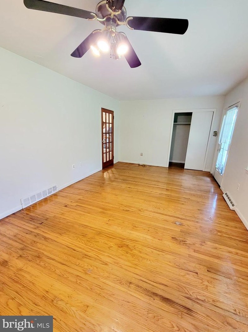 216 Hartford Rd, Medford NJ  08055-9559 exterior