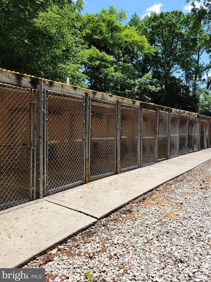 216 Hartford Rd, Medford NJ  08055-9559 exterior