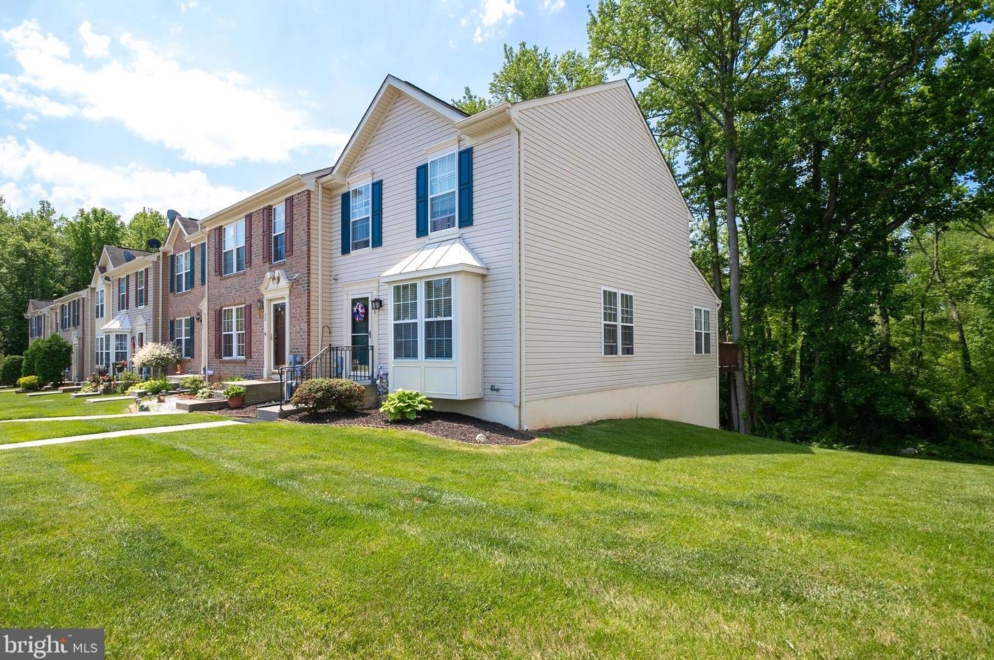 15 Guilford Pl, Burlington, NJ 08016-4194