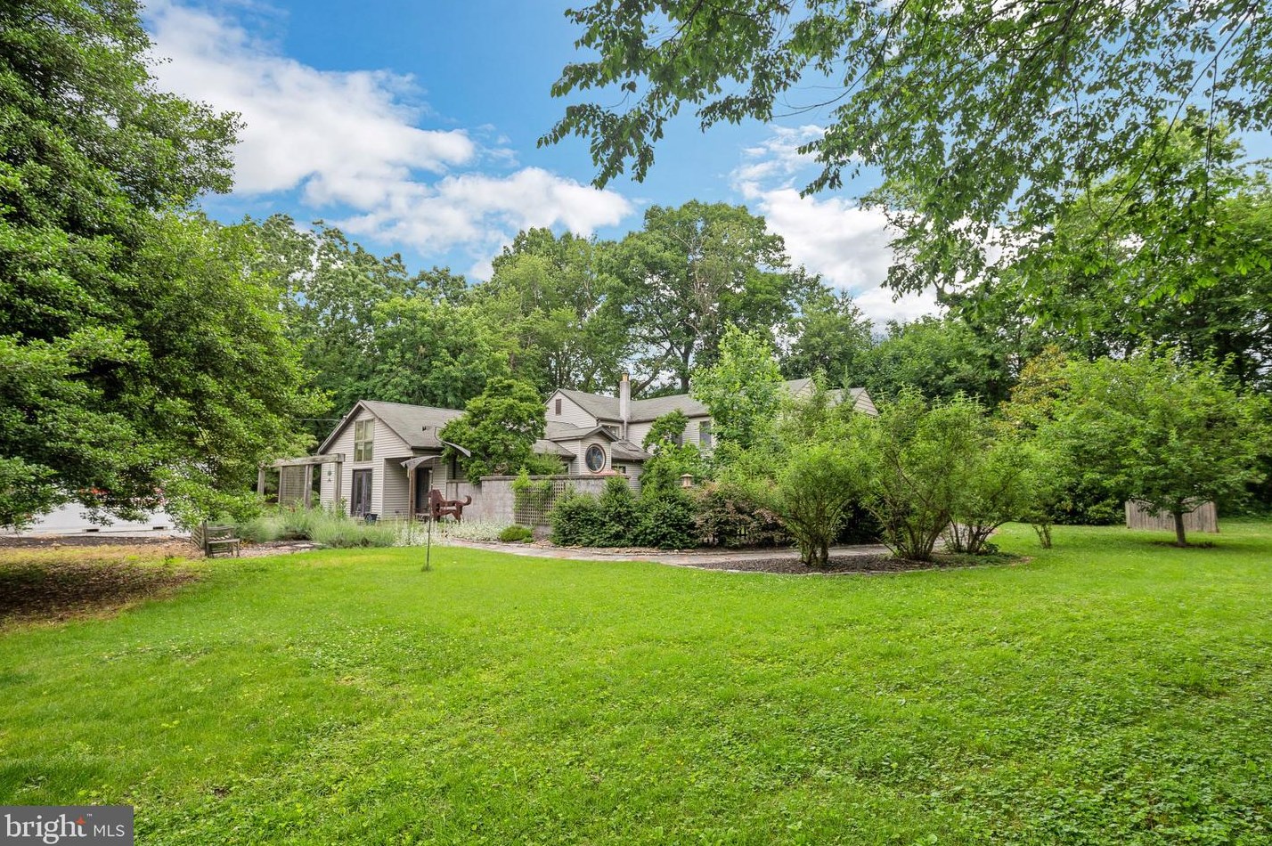 1208 Parry Ave, Riverton, NJ 08077