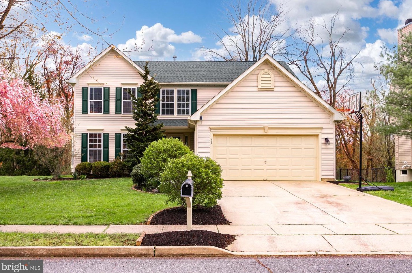 31 Brookside Dr, Chesterfield, NJ 08505-4437