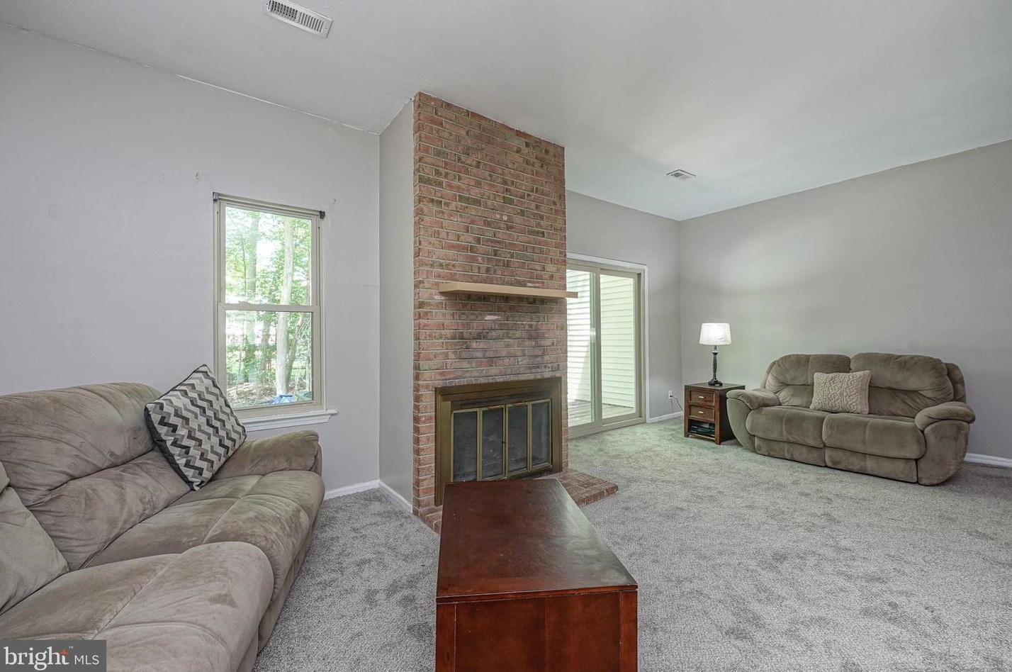 21 Blackhawk Ct, Medford, NJ 08055-9382