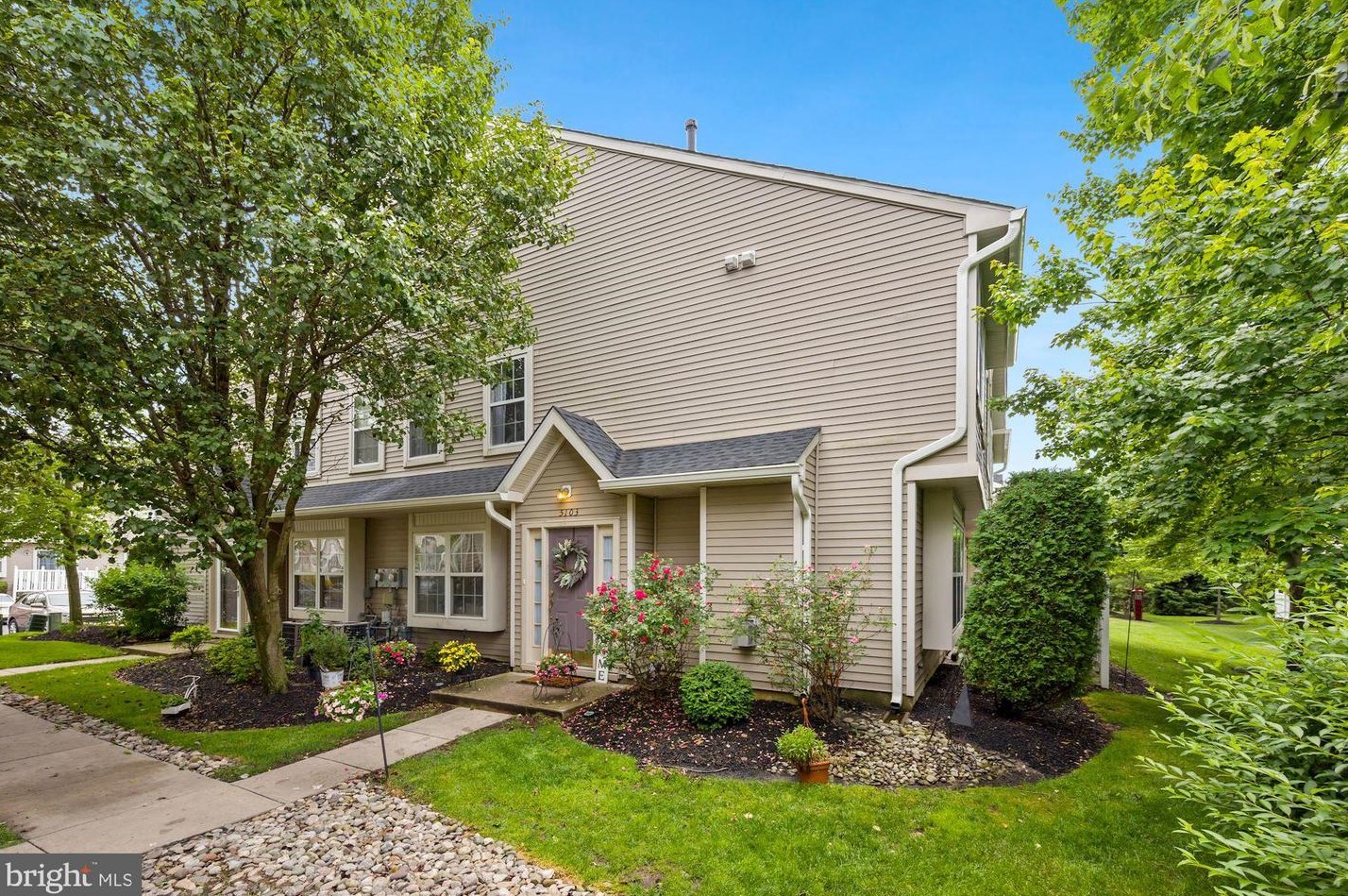 5103 Essex Ln, Mount Laurel, NJ 08054
